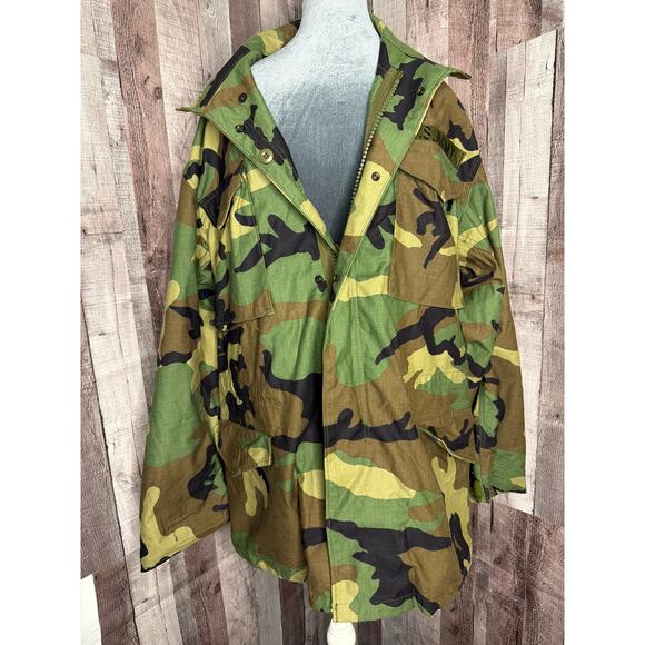 US ARMY Cold Weather Field Jacket Coat Woodland Camouflage Medium Long Y2K Gift - Picture 1 of 16